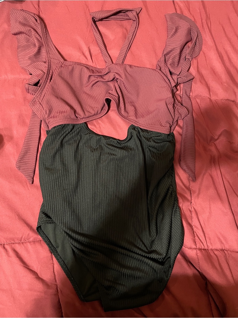 Ribbed Two-Tone Women’s Maternity Bathing Suit in Rose and Black